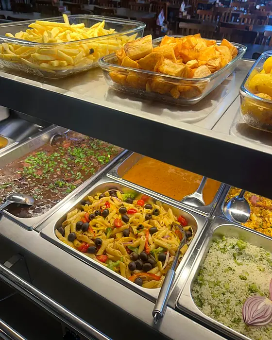 Arroz com brócolis: Macarrão, fritas e mandioca